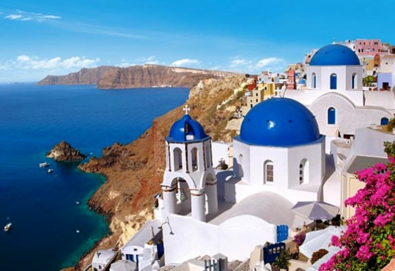 Ελληνικό νησί θέλει να κάνει... θερινό Νταβός η Κυβέρνηση