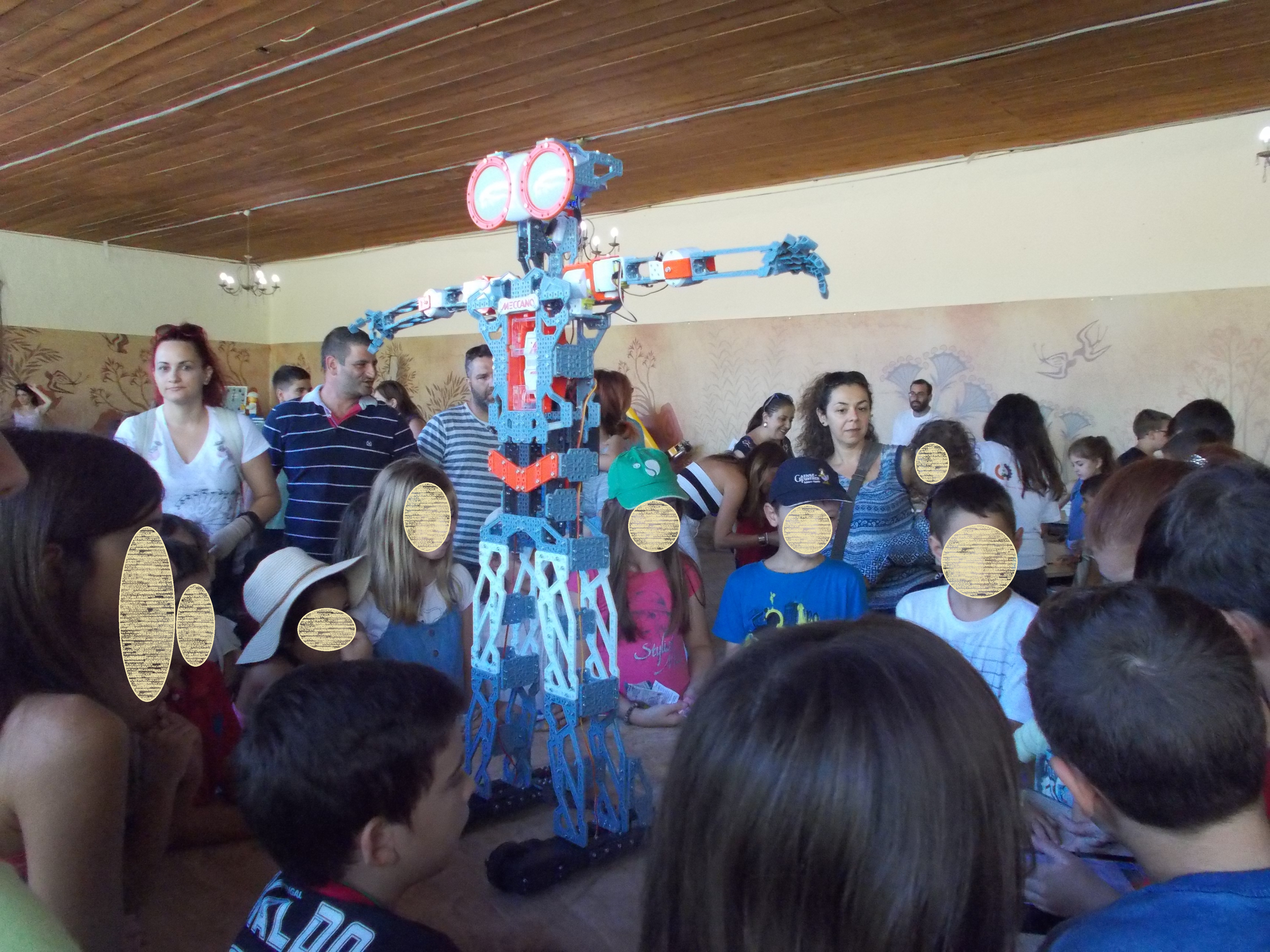  Επιτυχημένο το 1ο Φεστιβάλ Εκπαιδευτικής Ρομποτικής και S.T.E M. Κρήτης