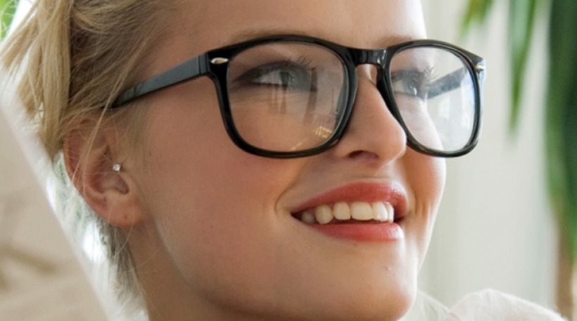 Όσοι φορούν γυαλιά έχουν υψηλότερο IQ από όσους έχουν τέλεια όραση