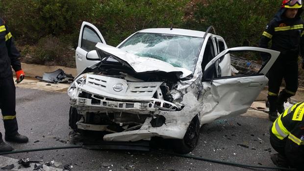 Τροχαίο ατύχημα στο επαρχιακό οδικό δίκτυο της Κρήτης- Επεσε σε ρυάκι 