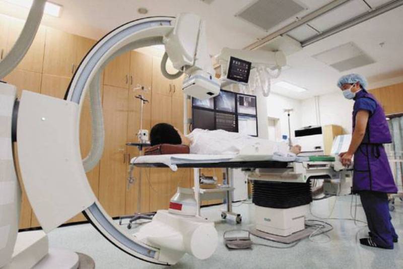 Πάλι εκτός λειτουργίας το μηχάνημα για τις ακτινοβολίες των ογκολογικών ασθενών στο ΠΑΓΝΗ 