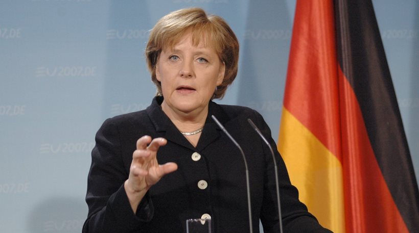 Μέρκελ: Η Γερμανία έχει υποχρέωση να αυξήσει τις αμυντικές της δαπάνες