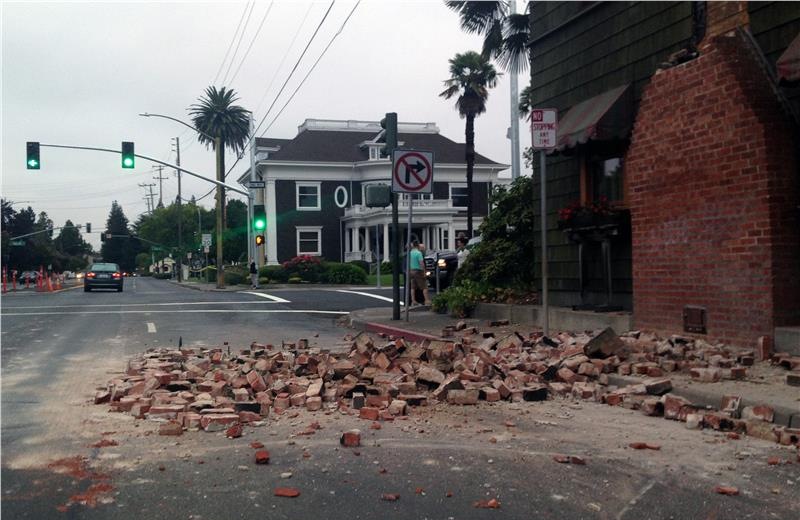 Δεκάδες τραυματίες από δυνατό σεισμό στη βόρεια Καλιφόρνια
