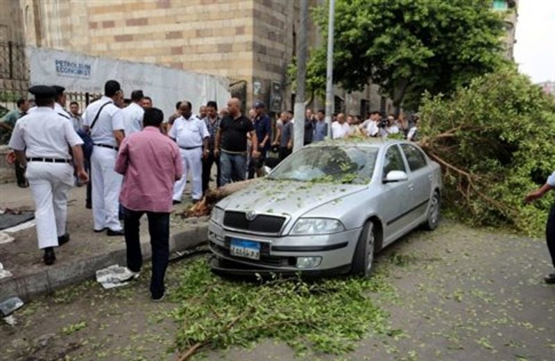 Τέσσερις νεκροί από έκρηξη βόμβας στην Αίγυπτο!