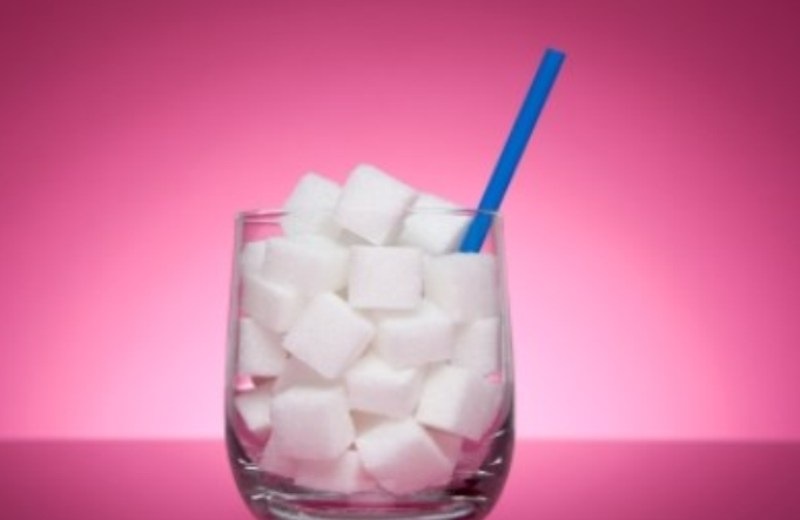 Η ζάχαρη μπορεί να γερνά το DNA - Μπορεί να «κόψει» μέχρι και 4,6 χρόνια ζωής