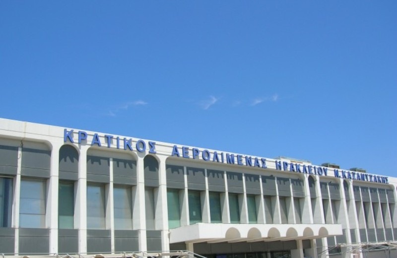 Διπλή σύλληψη για πλαστογραφία στο αεροδρόμιο Ηρακλείου