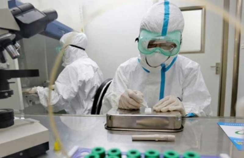  Κακόγουστη φάρσα για τον ιό Έμπολα στοίχισε σε Ιταλό... 2.500 ευρώ