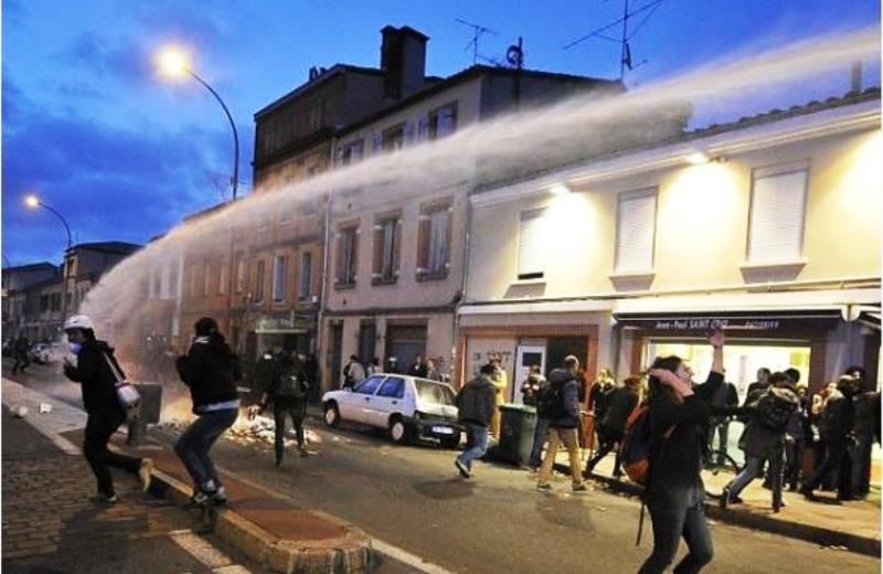 Συγκρούσεις και επεισόδια στη Γαλλία για τον άδικο χαμό νεαρού