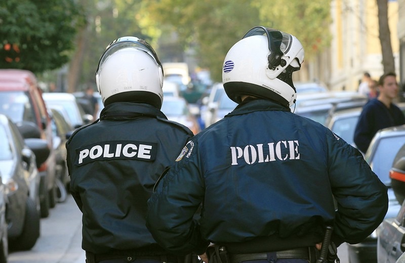 Βόλτα με κλεμμένη μηχανή, ναρκωτικά και... τσάντες! Δύο νεαροί στα "χέρια" της Αστυνομίας