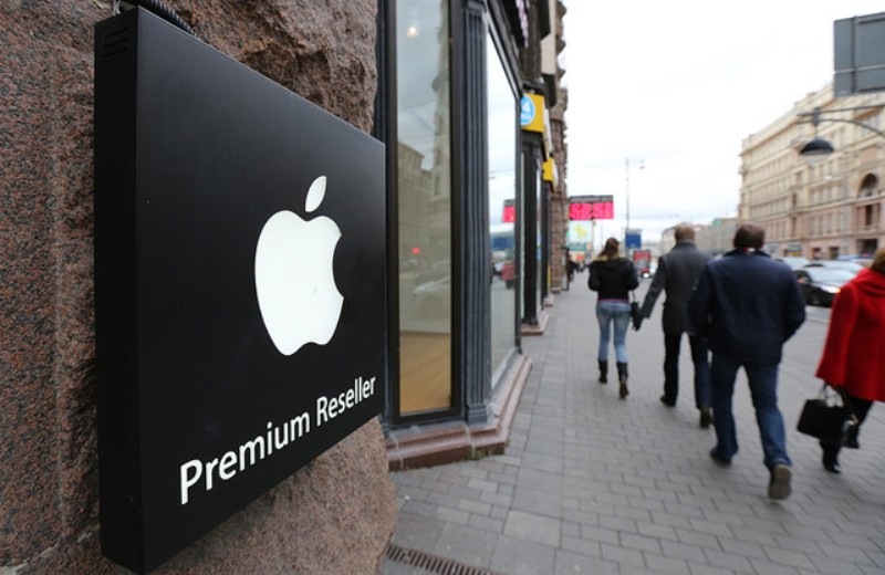 Η Apple διακόπτει τις διαδικτυακές πωλήσεις στη Ρωσία