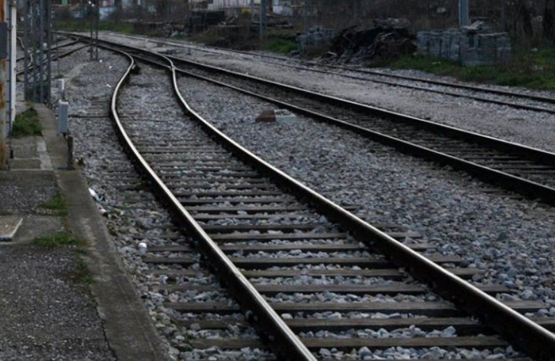 Τρίκαλα: 40χρονος έχασε την ζωή του όταν παρασύρθηκε από τρένο 