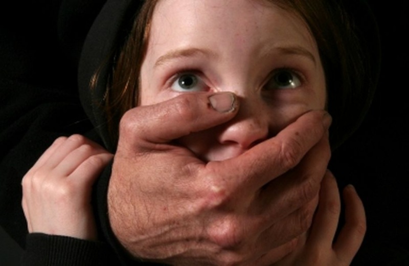 Ερευνούν με προσοχή μια καταγγελία για την κακοποίηση ενός κοριτσιου στο Ηράκλειο, από τον πατέρα του