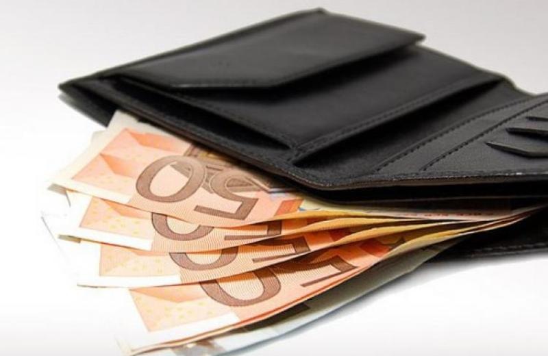 Ο Στέλιος Βασιλάκης εξηγεί γιατί παρέδωσε  το πορτοφόλι με τα χρήματα που βρήκε στο δρόμο