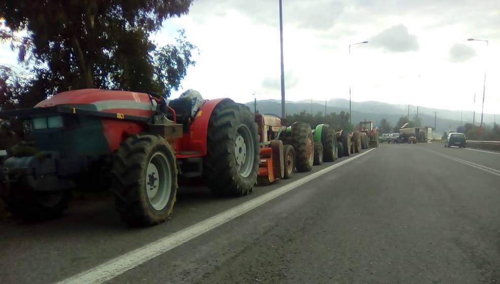 Αγρότες: Στήνεται σήμερα το πρώτο μπλόκο στην Κρήτη