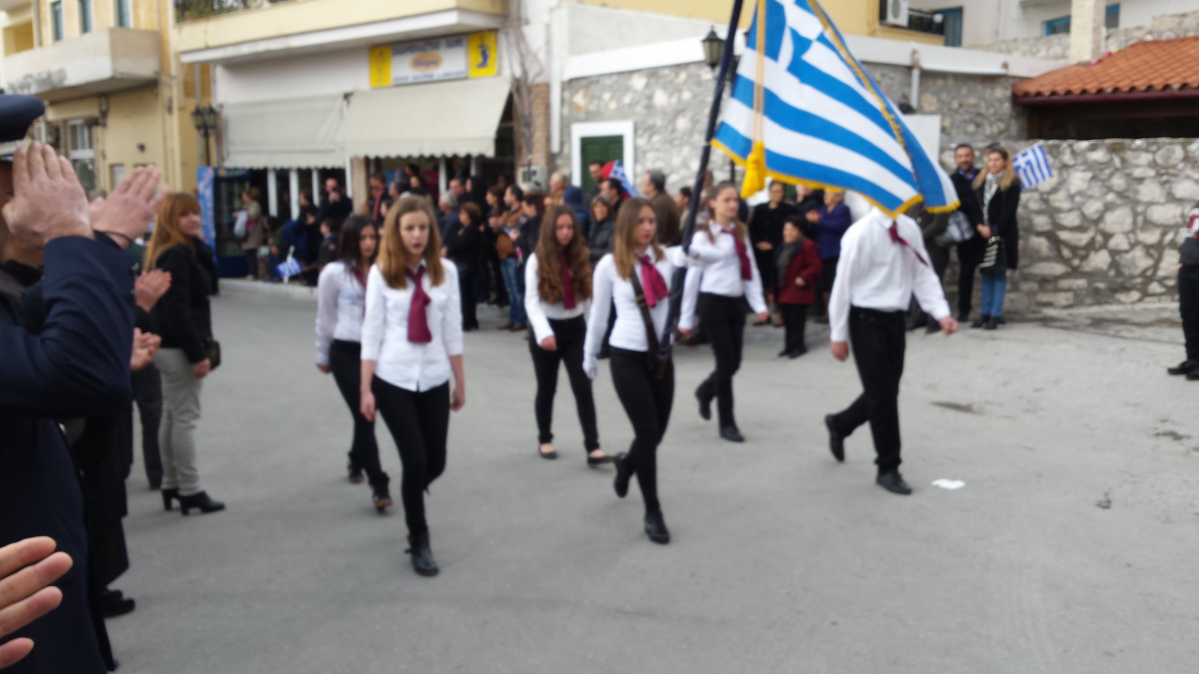 Με τιμή και συγκίνηση η παρέλαση της 28ης Οκτωβρίου στο Ηράκλειο