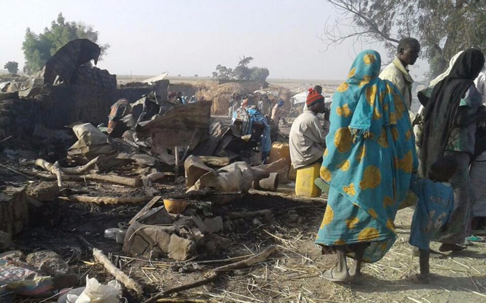Νιγηρία: Εκατόμβη νεκρών σε καταυλισμό προσφύγων από λανθασμένο βομβαρδισμό