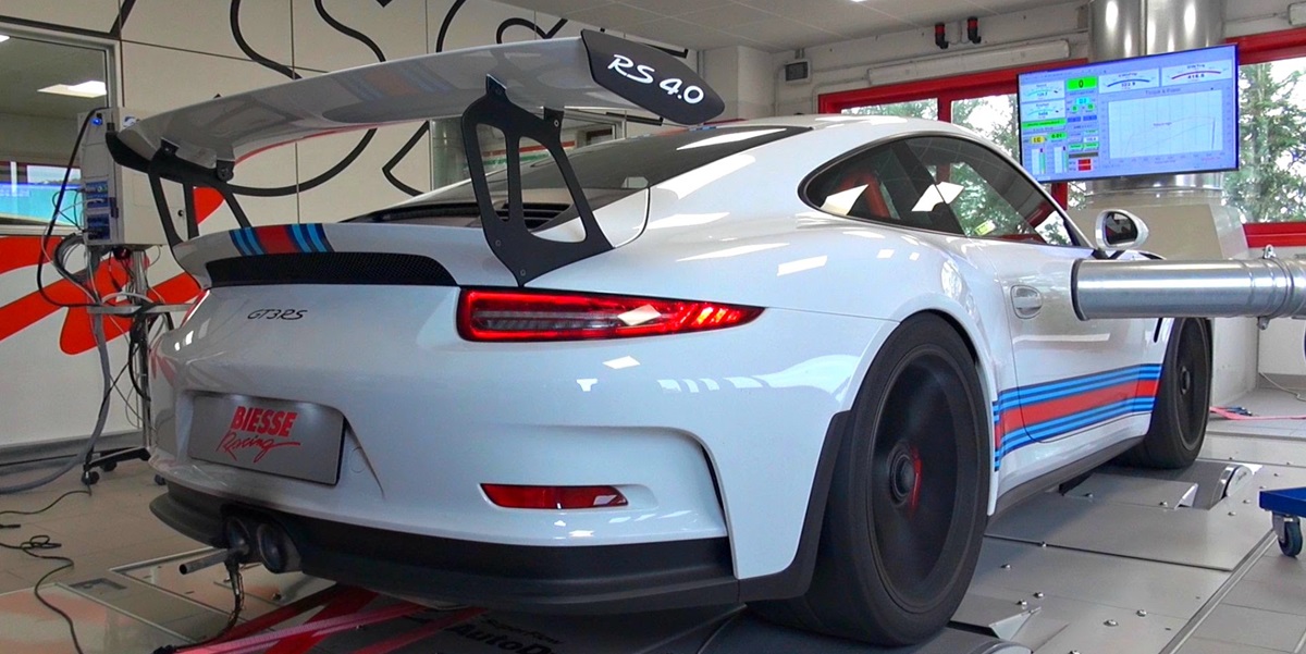 Ανατριχίλα από τον ήχο της Porsche 911 GT3 RS (vid)