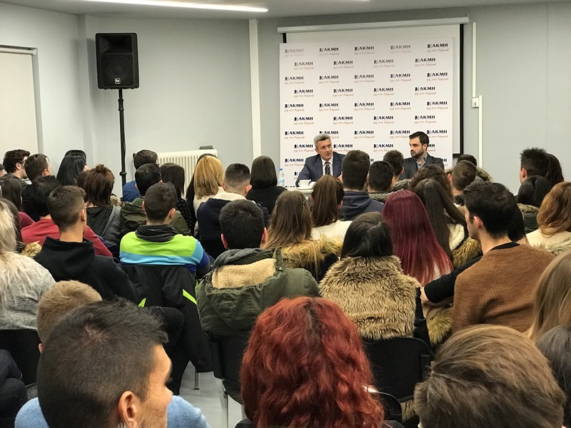 «Ο Νίκος Χατζηνικολάου για το τηλεοπτικό πεδίο»- Ομιλία στους σπουδαστές Δημοσιογραφίας του ΙΕΚ ΑΚΜΗ στη Λάρισα 