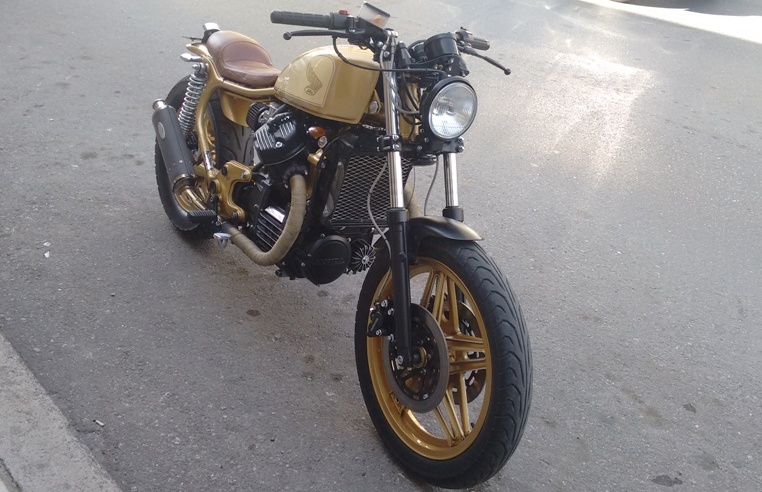Ηράκλειο: Η ομορφότερη μοτοσικλέτα της πόλης «έπεσε» πάνω στο φακό του CretePlus.gr