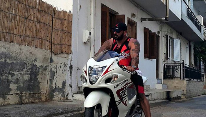 Τροχαίο σοκ με μοτοσικλέτα για τον «Mr Κρήτη»-Εικόνες