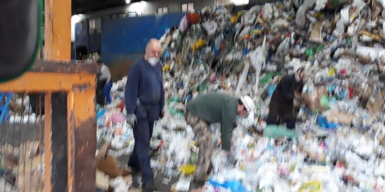 Αρνήθηκε ο υπουργός Εργασίας συνάντηση με τους εργαζόμενους στην ανακύκλωση