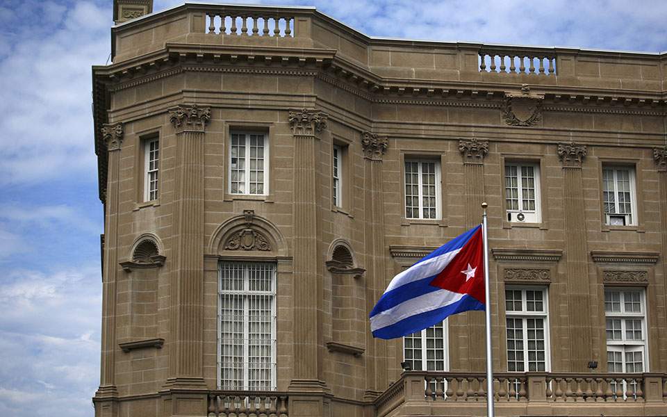ΗΠΑ: Την απομάκρυνση δεκαπέντε Κουβανών διπλωματών διέταξε η Ουάσιγκτον