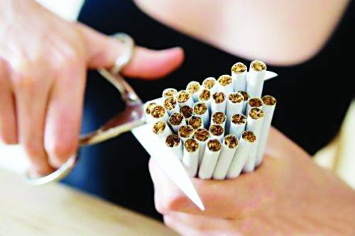Κρήτη: Πρόστιμα «φωτιά» για τους θεριακλήδες – Πού απαγορεύεται το κάπνισμα, ποιοι εξαιρούνται.