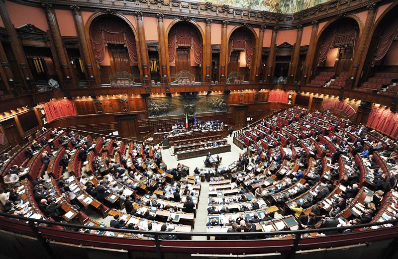 Εγκρίθηκε η εκλογική μεταρρύθμιση του Ρέντσι στο ιταλικό κοινοβούλιο