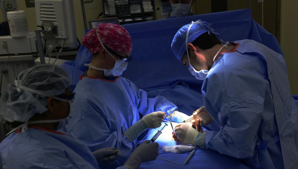 Φρικτό ατύχημα: Παρά το πολύωρο χειρουργείο, δεν έσωσαν τον αντίχειρα του 21χρονου