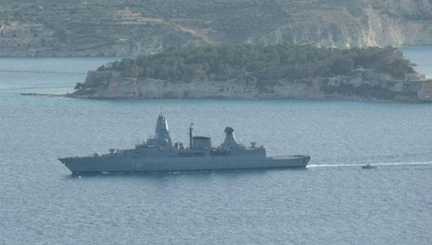 Δύο γερμανικά πλοία στην Κρήτη για τις επιχειρήσεις διάσωσης μεταναστών (pics)