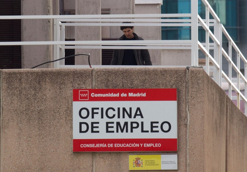 Μεγαλώνει ο αριθμός των ανέργων στην Ισπανία 