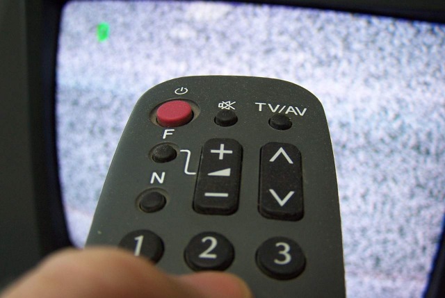 Χωρίς τηλεόραση οι κάτοικοι στις Στέρνες, αφού ο Δήμος δεν πληρώνει τη ΔΕΗ!