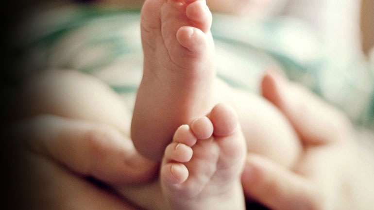 Κινητοποίηση για τη σωτηρία νεογέννητου μωρού