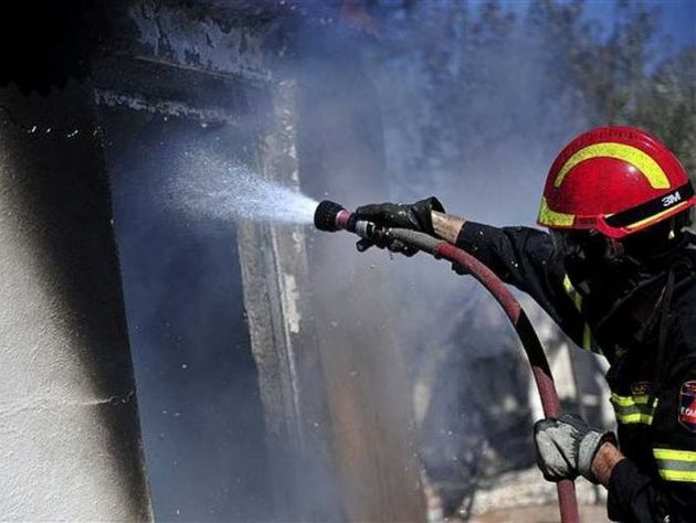 Πυρκαγιά σε αγροτική αποθήκη στην Κυριάννα 