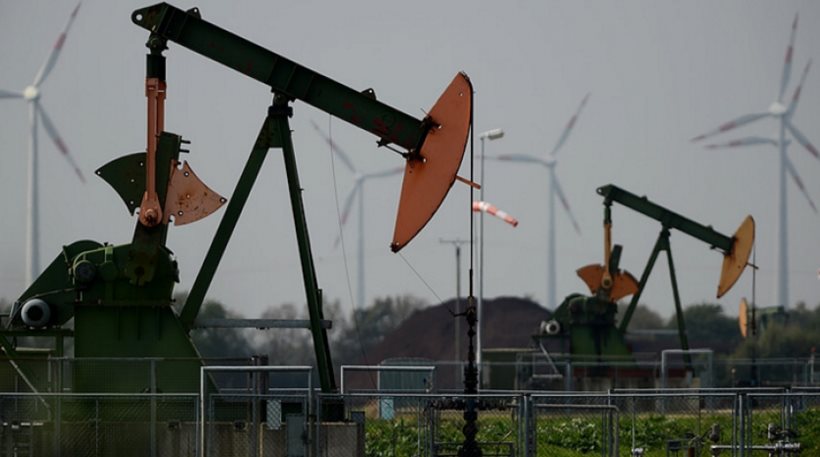 Κέρδη για το πετρέλαιο με την φωτιά στον Καναδά και την Λιβύη να απειλούν την παραγωγή