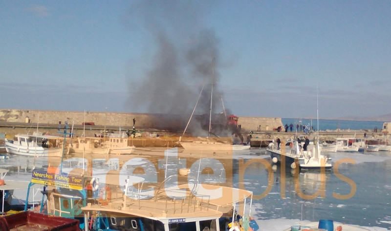 H άμεση παρέμβαση του Λιμενικού και της Πυροσβεστικής αποσόβησε την τραγωδία στο λιμάνι του Ηρακλείου (pic+vid)