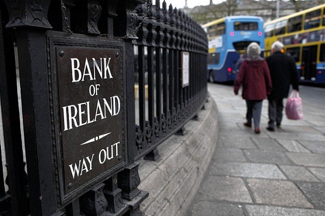 Ιρλανδία: Στη φυλακή τρεις τραπεζίτες για το κραχ του 2008