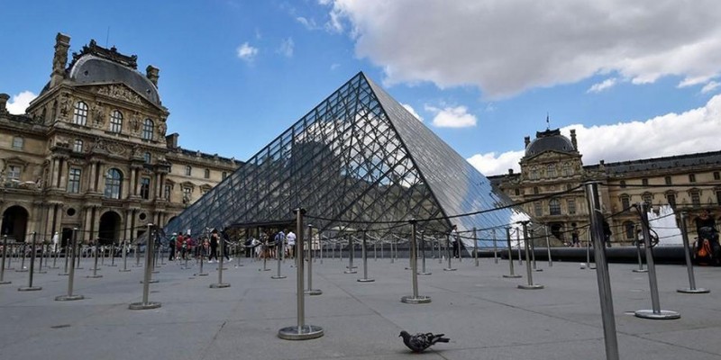 Σε κρίση ο γαλλικός τουρισμός- Μειωμένη η κίνηση λόγω των τρομοκρατικών χτυπημάτων 