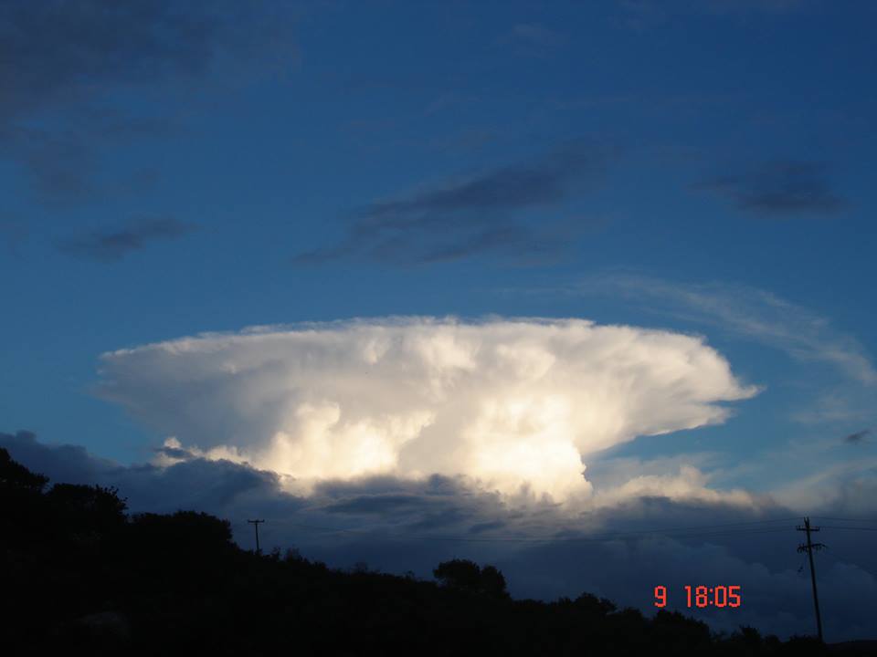 Η Φύση έχει...κέφια: Ενα άκρως εντυπωσιακό σύννεφο στον ουρανό του Ηρακλείου (pics)