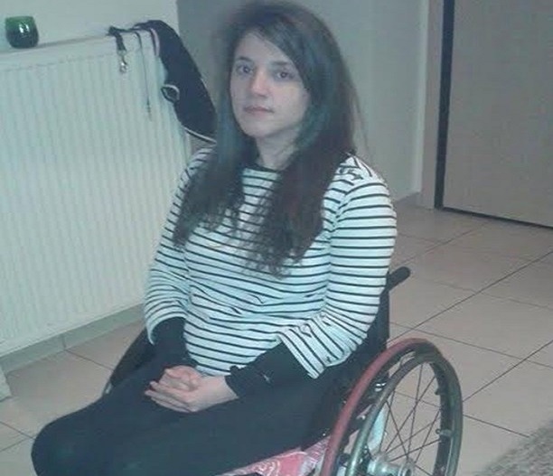Στην δικαιοσύνη στρέφεται η Μαρίζα για ιατρικά λάθη που την καθήλωσαν στο αναπηρικό καροτσάκι (pic) 