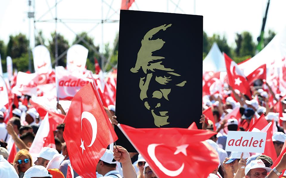 Τουρκία: Στην Κωνσταντινούπολη η μεγάλη «πορεία της Δικαιοσύνης» κατά Ερντογάν (pics) 