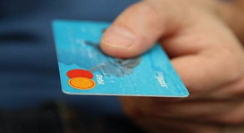 39χρονος Αλβανός έκλεβε πιστωτικές κάρτες και έκανε διαδικτυακές αγορές