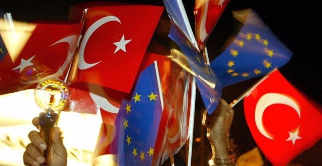 Πυρετός διπλωματικών επαφών ανάμεσα σε ΕΕ και Τουρκία