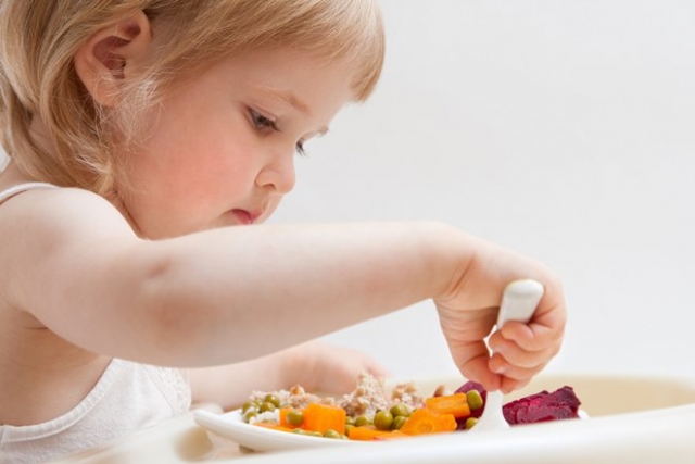 Τροφική δηλητηρίαση: Τι να προσέχετε, πώς θα την αποφύγουν τα παιδιά