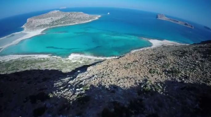 Ένα βίντεο με το Μπάλο, την ομορφότερη παραλία του κόσμου, όπως δεν την έχετε δει ποτέ ξανά (vid)
