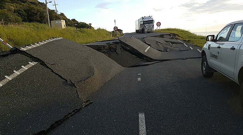 «Απόλυτη καταστροφή» βλέπει ο πρωθυπουργός της Νέας Ζηλανδίας μετά τα 7,8 Ρίχτερ
