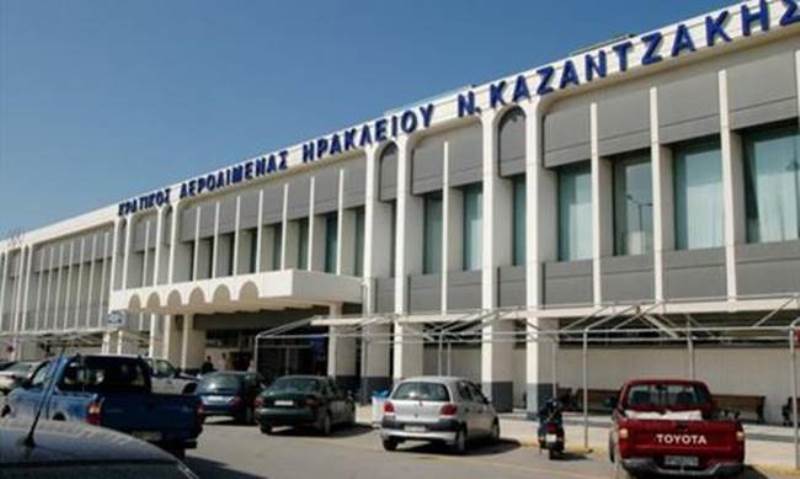 " Βροχή" οι συλλήψεις στο αεροδρόμιο Ηρακλείου για πλαστά έγγραφα