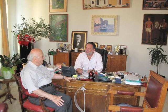 Συνάντηση του Δημάρχου Ηρακλείου με τον Καθηγητή κ.Παπαμαστοράκη