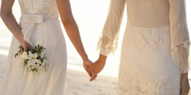 Κρήτη: Ενώθηκαν με τα δεσμά του γάμου δυο γυναίκες (βίντεο)