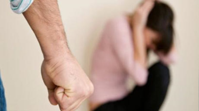 Ηράκλειο: Καταδικάστηκε για τον ξυλοδαρμό της συζύγου του